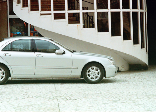 car-1232347.jpg